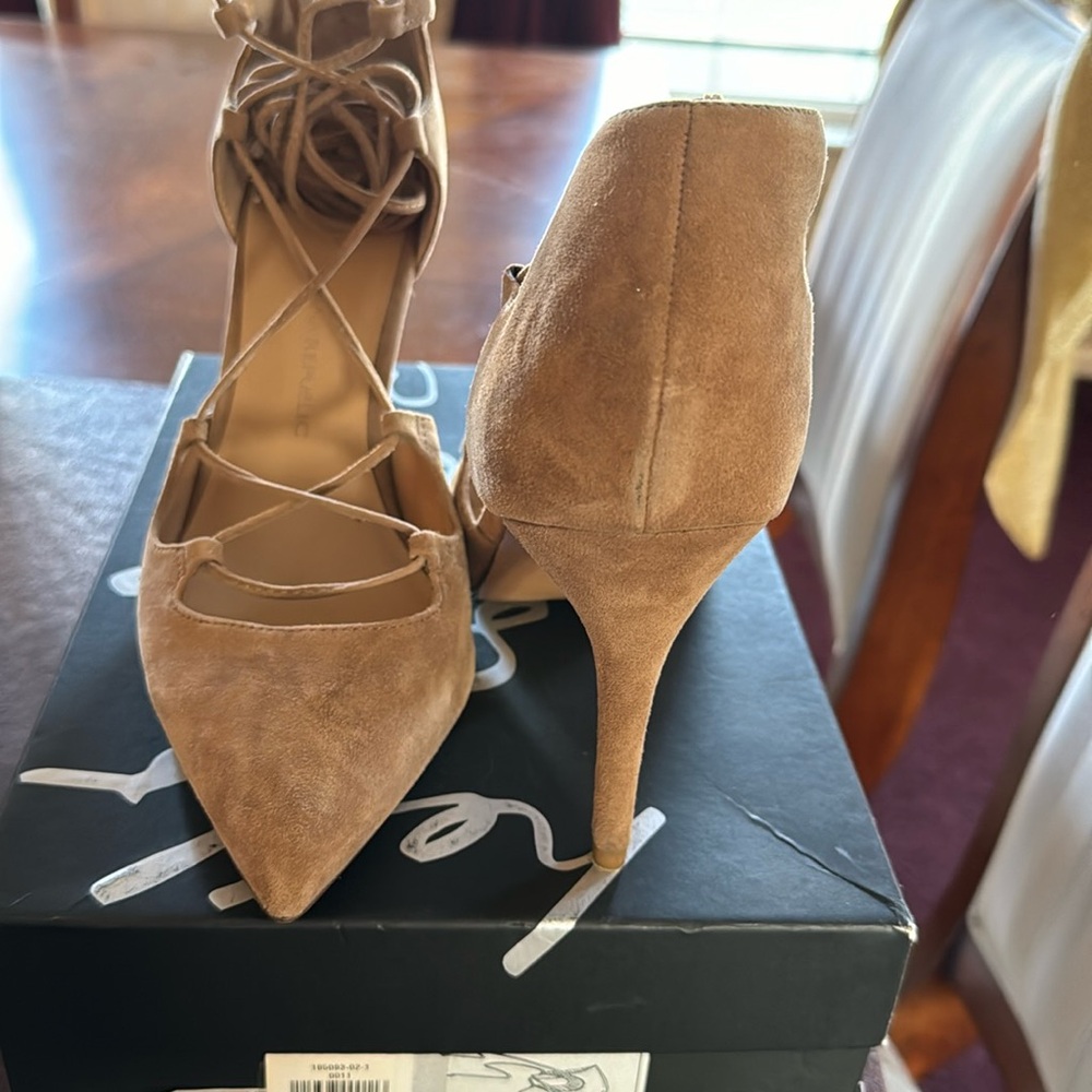 Tan banana republic heels
